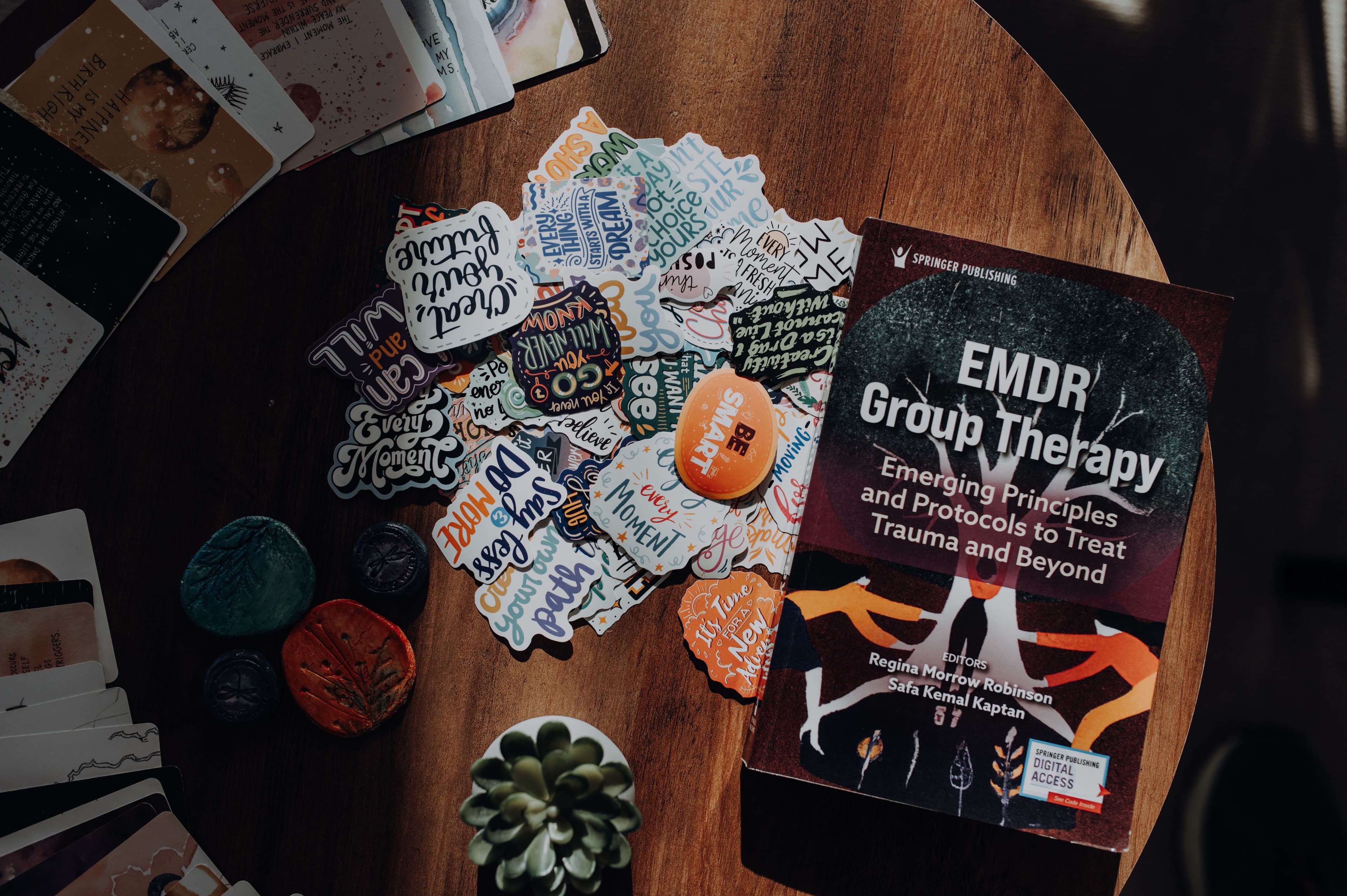 emdr group therapy book